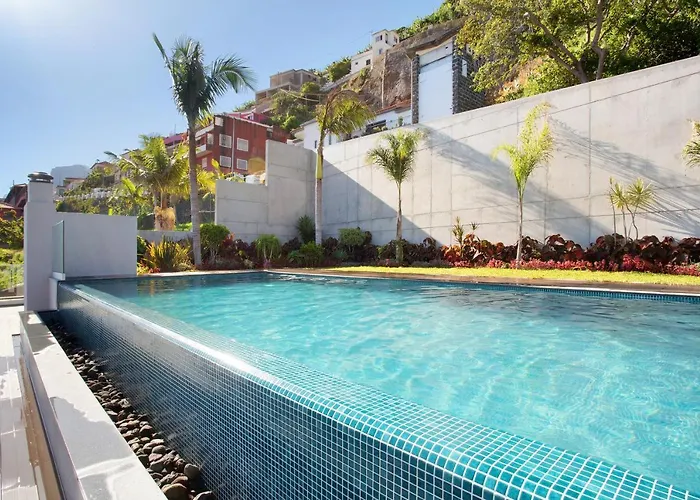 Casa Castanheta Câmara de Lobos